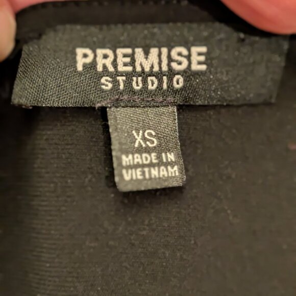 Premise Studio Black Cut-Out Neckline Blouse, Size XS, Excellent Used Condition! - Picture 4 of 4